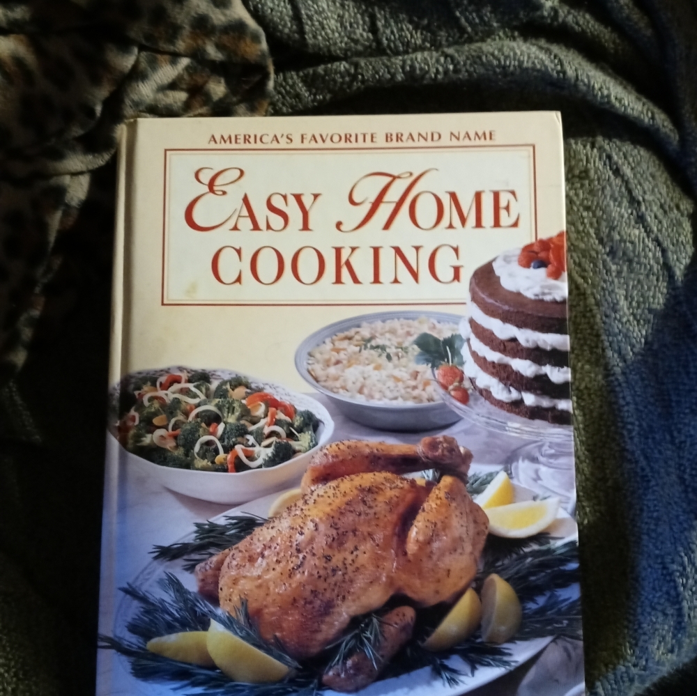 Publications International LTD America's Favorite Brand Name Easy Home Cooking